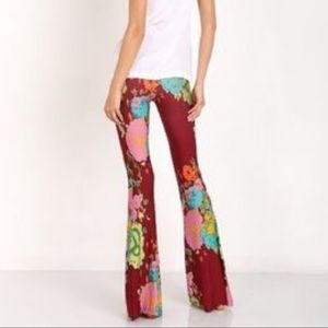 Novella Royale Janis Bells Red
Gardener small